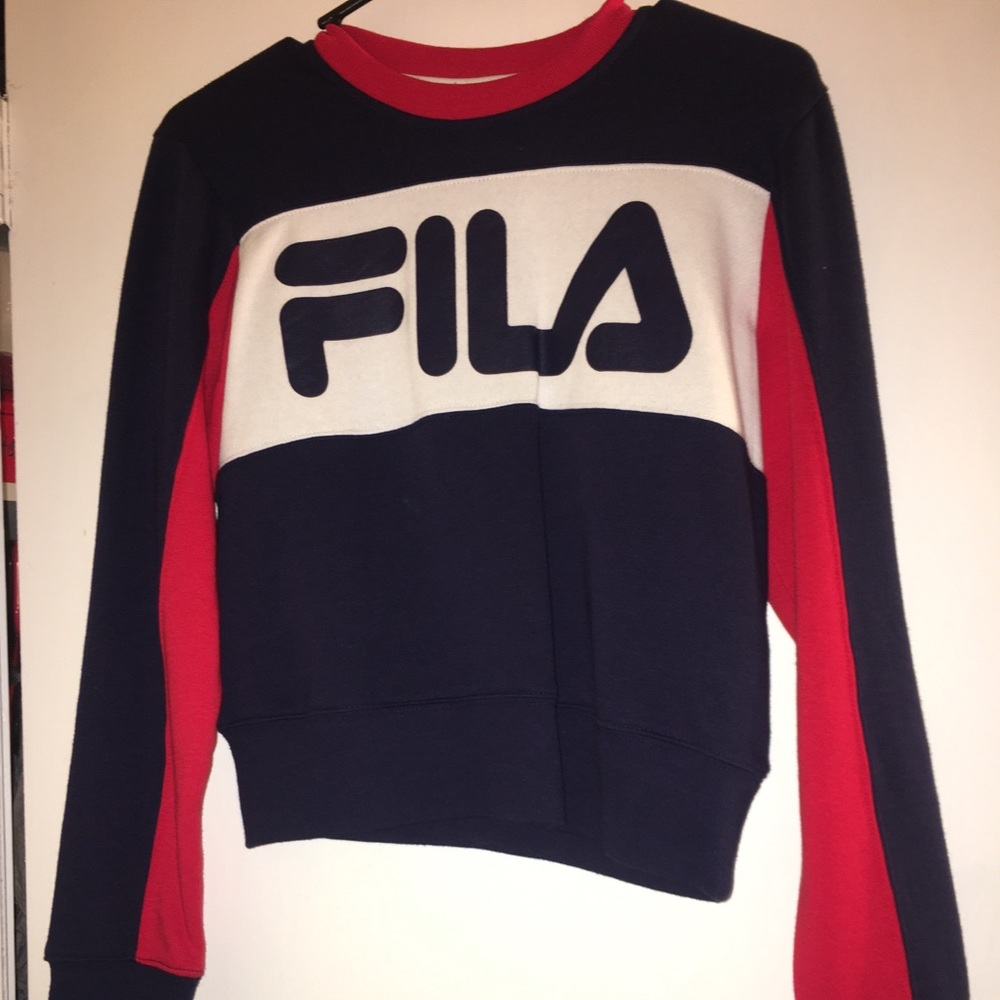 Size small Fila longsleeve